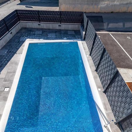 Poolside 2 Bedroom Ap. Mare Trogir Exterior photo