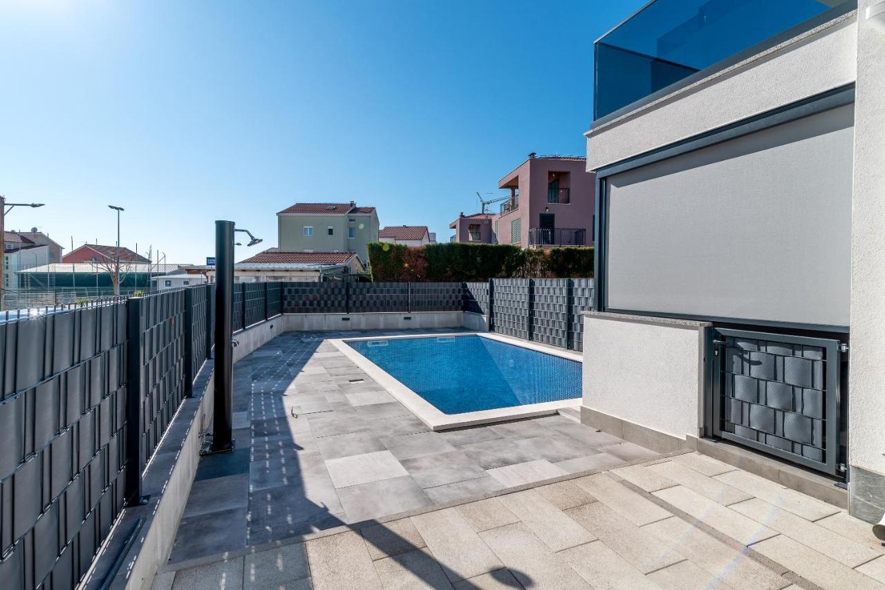 Poolside 2 Bedroom Ap. Mare Trogir Exterior photo