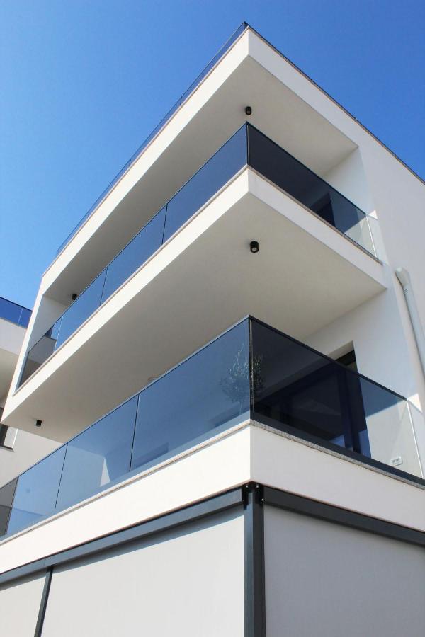 Poolside 2 Bedroom Ap. Mare Trogir Exterior photo